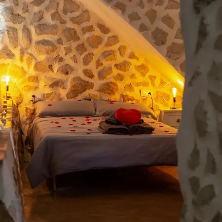 Fortress Jacuzzi Bed & Breakfast