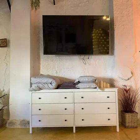 Fortress Jacuzzi Bed & Breakfast
