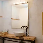 Fortress Jacuzzi Bed & Breakfast Xàtiva