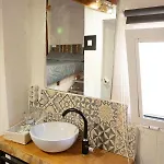 Fortress Jacuzzi Bed & Breakfast 3*