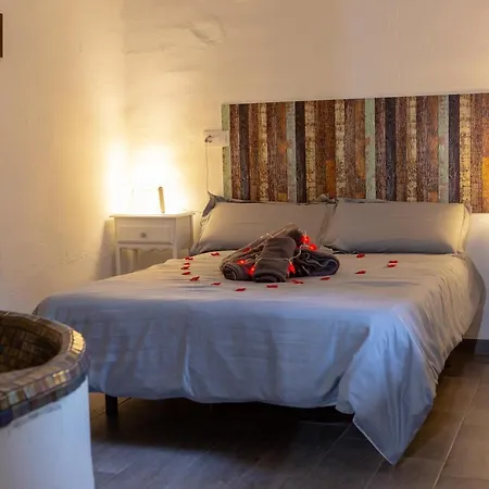 Fortress Jacuzzi Bed & Breakfast